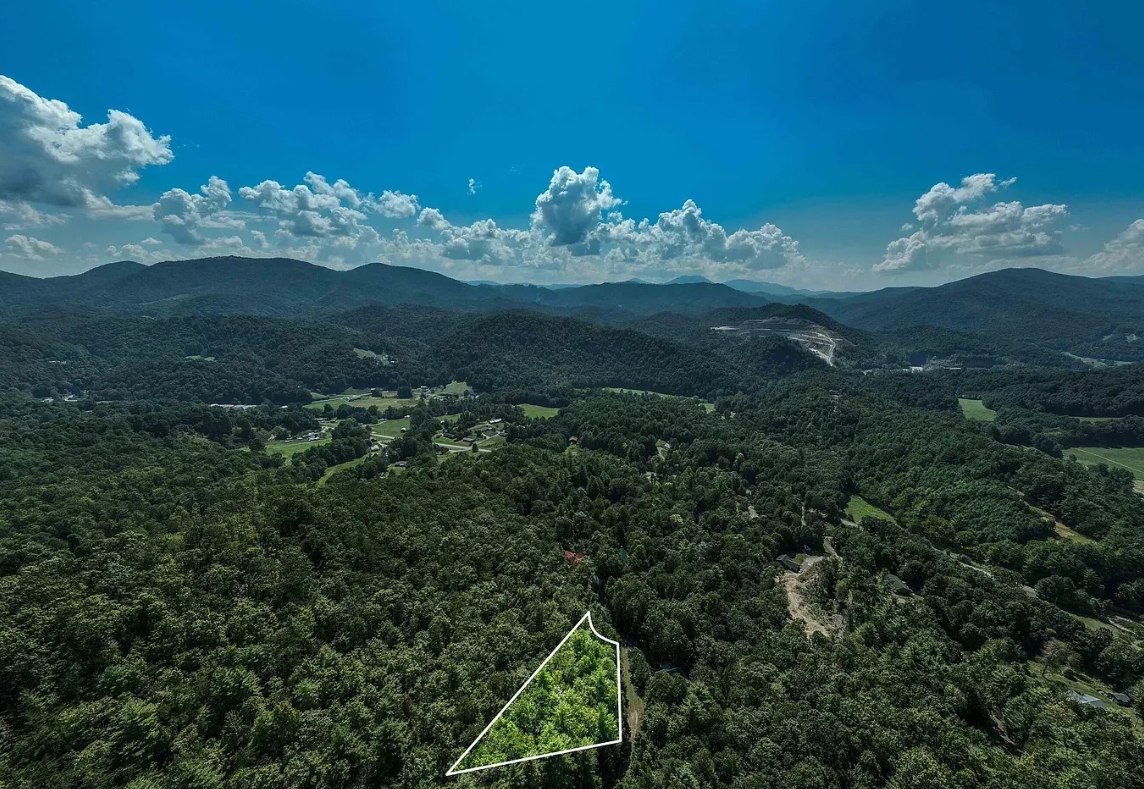 Screenshot_15-12-2025_161238_www.land.com