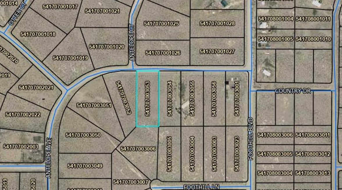 Small Town Life! 15 minutes to Downtown Alamosa, Colorado! 2 Acres with Electricity!