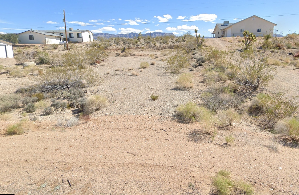 Power and Water Available! Enjoy This Small River Town- Meadview, AZ!