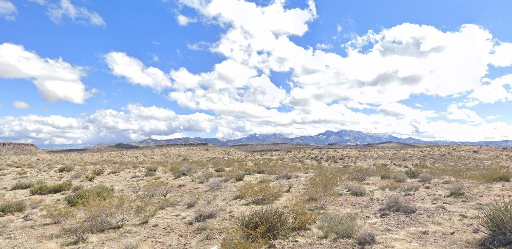 Half Acre Overlooking Downtown Kingman, AZ!
