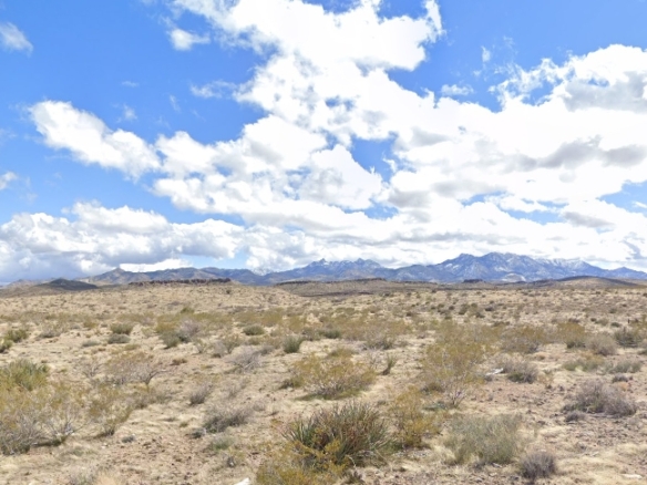 Half Acre Overlooking Downtown Kingman, AZ!