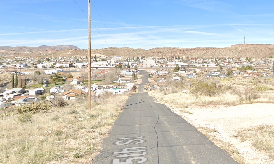Half Acre Overlooking Downtown Kingman, AZ!